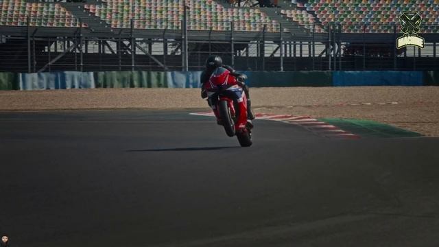 CBR600RR IS BACK.! 2024 HONDA CBR600RR OFFICIALLY RELEASED смотреть онлайн