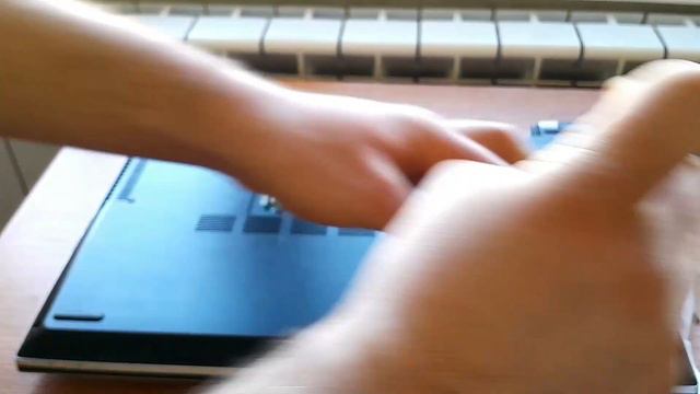 Смяна на ссд диск и добаряне на рам на лаптоп тошиба сателите П50 смотреть онлайн