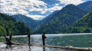 РЫБАЛКА В АБХАЗИИ: когда пейзажи круче улова. Рица нас поразила!
