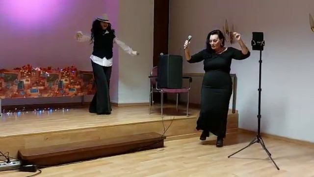 Поёт - Эрика Бондарь. Танцует - Борислава Высоцкая. смотреть онлайн