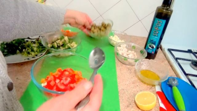 Салат с курицей и авокадо легко и просто смотреть онлайн