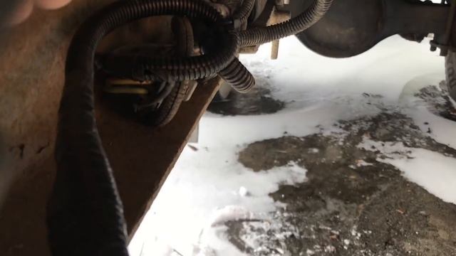 Установка камеры заднего хода в грузовик . ( Как сделать большое отверстие в пластике без сверла) смотреть онлайн