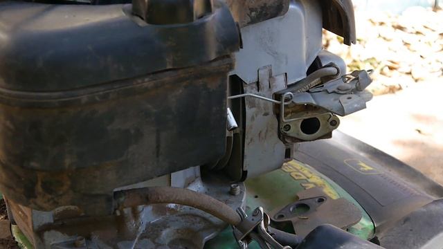 John Deere JS60 Lawn Mower was Running Rough смотреть онлайн