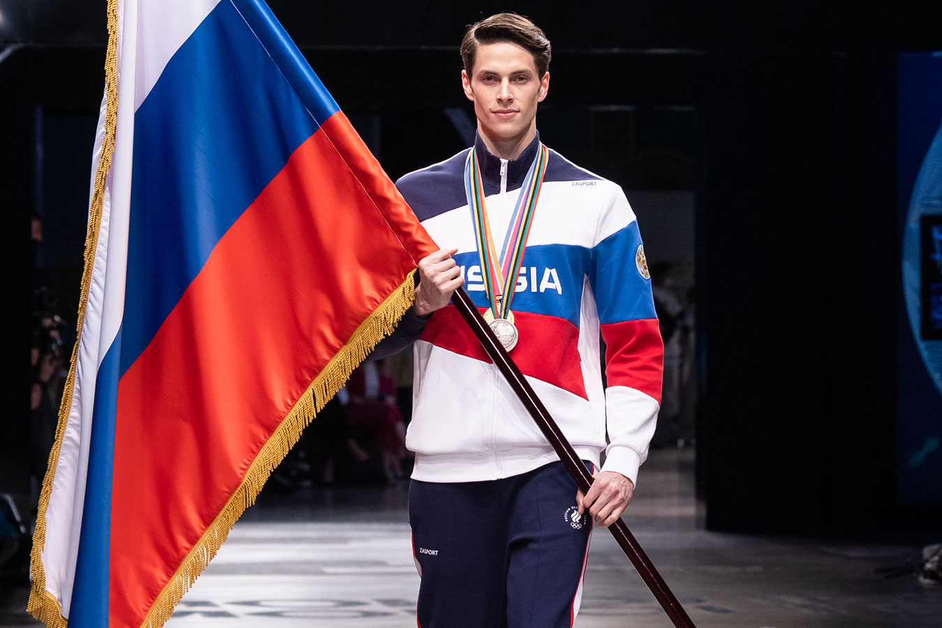 ПАДАЛИ, НО ПОДНИМАЛИСЬ| Флешмоб в поддержку олимпийской сборной смотреть онлайн