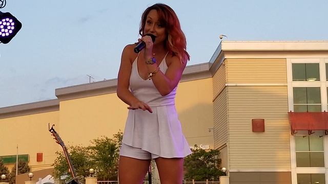 HARPER VALLEY PTA CASI JOY LIVE NEBRASKA FURNITURE MART KANSAS CITY KANSAS 8 17 2018 смотреть онлайн