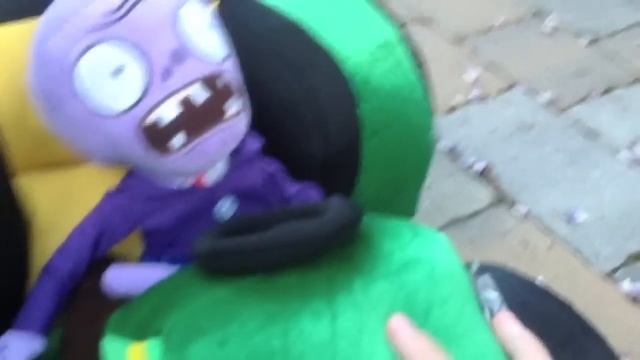 Plants vs Zombies Plush: Head Zombie's New Machine смотреть онлайн