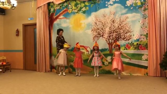 Танец цыплят в детском саду . Утренник у Милы. смотреть онлайн