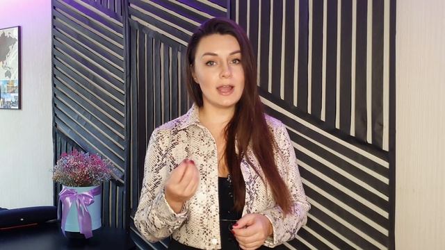 ТРЕНДЫ ДИЗАЙНА КУХОНЬ | МАТЕРИАЛЫ: МЕТАЛЛ | ФАСАДЫ ИЗ КАМНЯ | СТЕКЛЯННЫЕ ФАСАДЫ | КЕРАМИКА | РУЧКИ смотреть онлайн