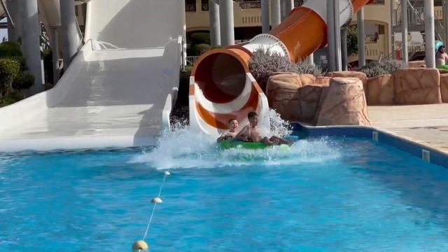 Coral Sea Waterworld Review| Sharm el Sheikh, EGYPT | Splashworld TUI First Choice Waterpark Holida смотреть онлайн