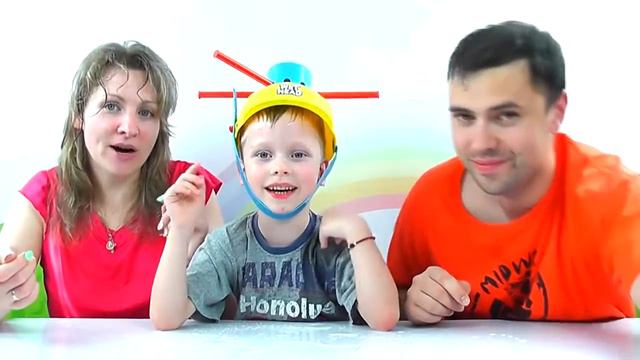 Играем в игру Мокрая голова!!! Игры для детей новые серии от Romka TV смотреть онлайн