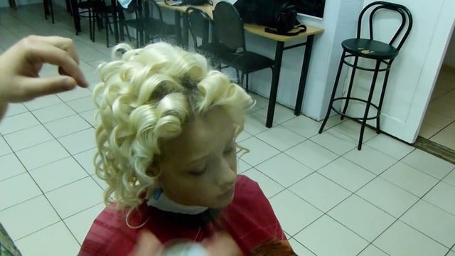 Накручивание локонов на щипцы ArtStil School часть 2 смотреть онлайн