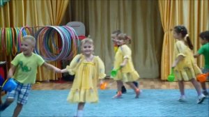 У Вани ведёрко, савочек у Тани