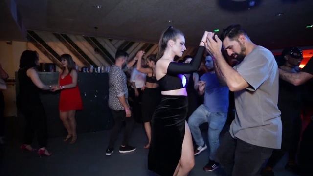 Usman Asghar & Annamária Lajos Bachata Social Dance XII 2023.10.28. by BOS смотреть онлайн
