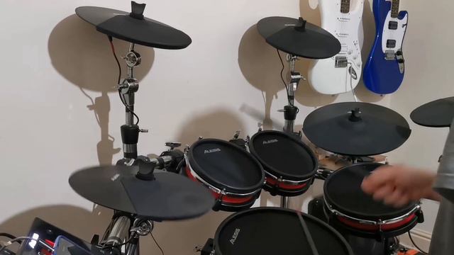 Blink- 182 - All The Small Things - Drum Cover смотреть онлайн