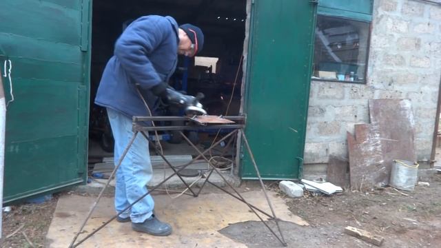 ПРИСПОСОБА для цепной пилы. СТАНОК ДЛЯ РАСПИЛОВКИ ДРОВ смотреть онлайн