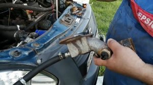 Меняю термостат на двигателе cummins 6bt