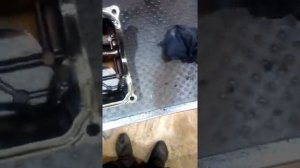 Матиз 0,8л. течь масла по двигателю.