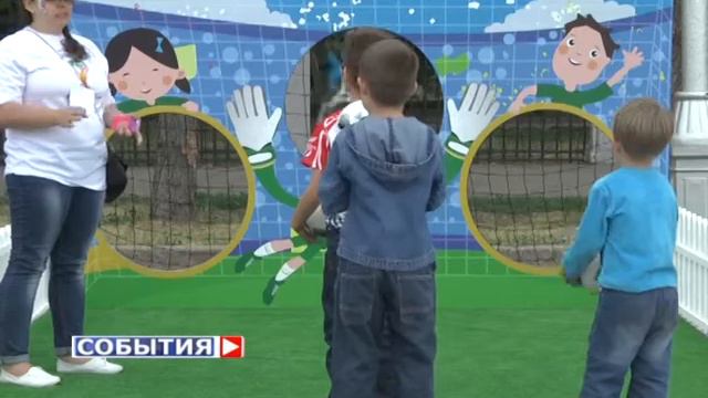 На площади Куйбышева сосоится прямая трансляция матча Россия - Бельгия смотреть онлайн