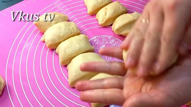 Мало кто знает этот рецепт! Всего ОДИН ингредиент и обычные булочки с творогом!Vkus tv смотреть онлайн
