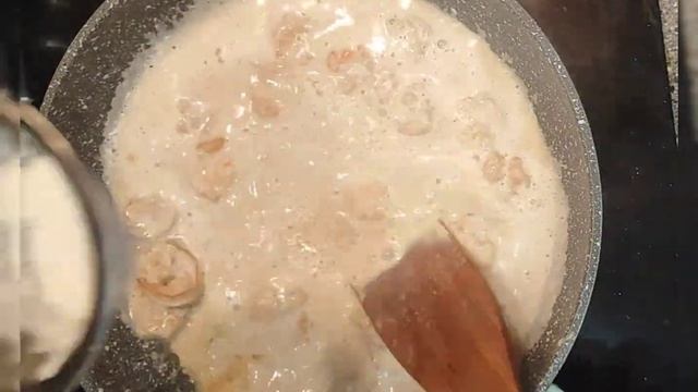 Паста с креветками в сливочном соусе ?? #еда #кулинария #рецепты #паставсливочномсоусе смотреть онлайн