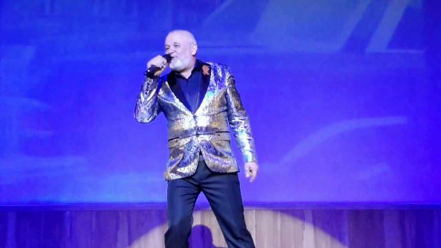 ОТЛИЧНАЯ ПЕСНЯ! "КАРИНА КАРЕГЛАЗАЯ" - Олег Ершов(Концерт 10.05.2024) смотреть онлайн