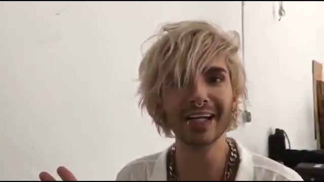 Bill Kaulitz Says Hi To A Fan (15.08.16)