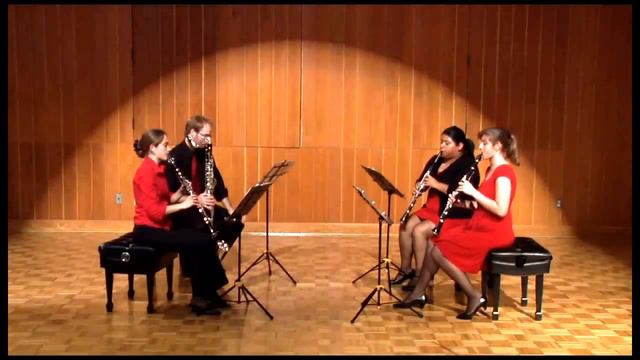 Con Fuoco Clarinet Quartet - Uhl Divertimento Mvt. 3 смотреть онлайн