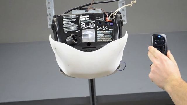 How To Program A Universal Garage Door Opener Remote смотреть онлайн