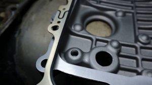 Volvo FH Крышка маслоохладителя нового образца. Теплообменник Вольво ФШ Рено DXI  Двигатель D13 D11