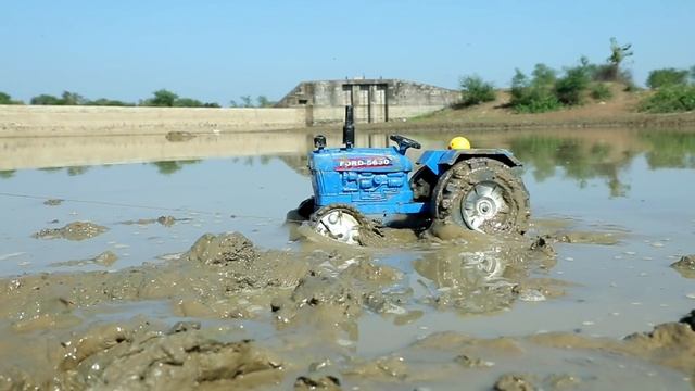 Игрушки купаются в грязи смотреть онлайн