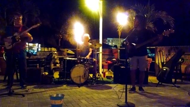 Groovy Situation (That Girl) - Reggae cover Chris Case, Keith Ricks, John Sausser смотреть онлайн