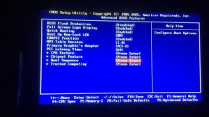 Запуск установочного диска через биос.
