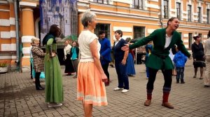 Средневековый танец за 5 минут!  Музыка и танцы Средневековья.