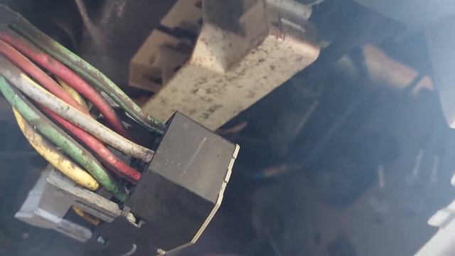 Five Minute Fix 18 - Ignition Switch Replacement 2001 Ford F250 смотреть онлайн