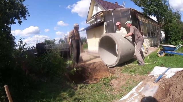 Калодзеж для пiтнай вады. Укопваем першае кальцо. Частка 1-я смотреть онлайн