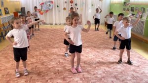 МБДОУ Детский сад 4 «Родничок» п. Акбулак танец старшей группы «Космос ждёт»