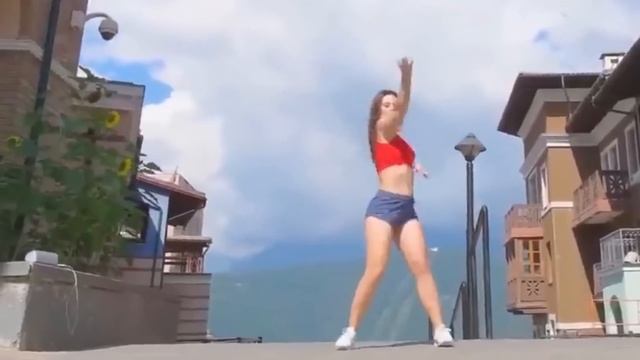 Пусть распускаются цветы в саду весеннем у реки смотреть онлайн