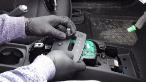 Замена шторки селектора АКПП на Volvo C30 S40 V50 C70 (P1)