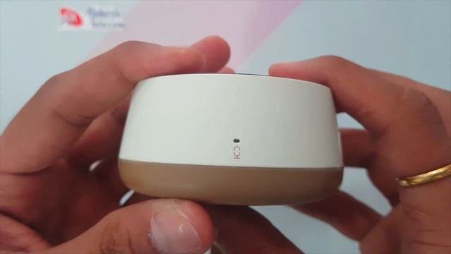 This portable wireless speaker is so cool !! Scoop design by Samsung смотреть онлайн