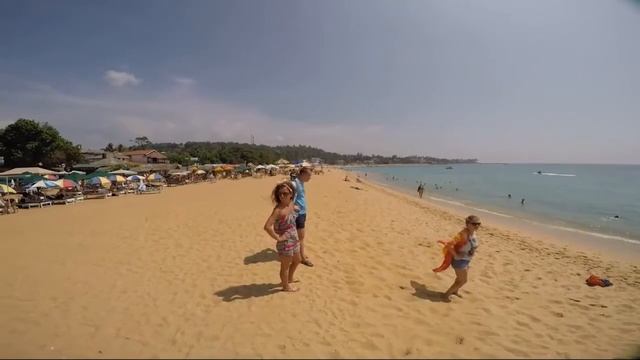 Унаватуна Шри-Ланка - пляж который входит в Топ 10 лучших пляжей мира смотреть онлайн