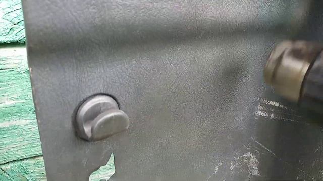 Восстанавливаем блеск обшивок багажника смотреть онлайн