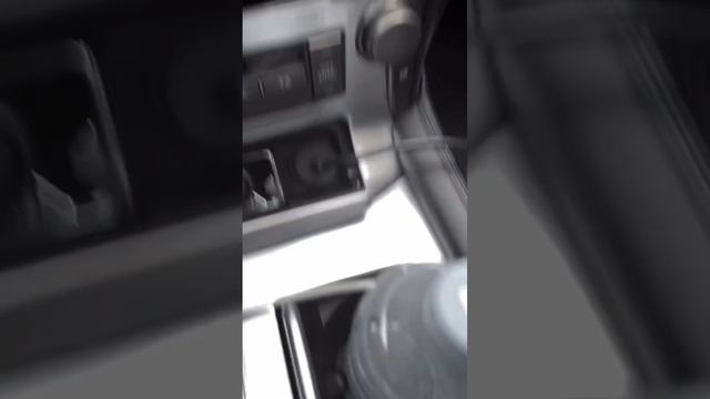 Розетка 220 в авто? Как заряжать MacBook в дороге? Легко! ?? смотреть онлайн