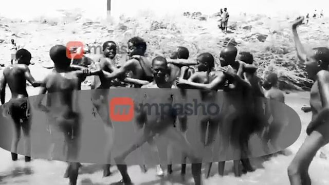 Eric Omondi gets totally naked for the cxamera смотреть онлайн