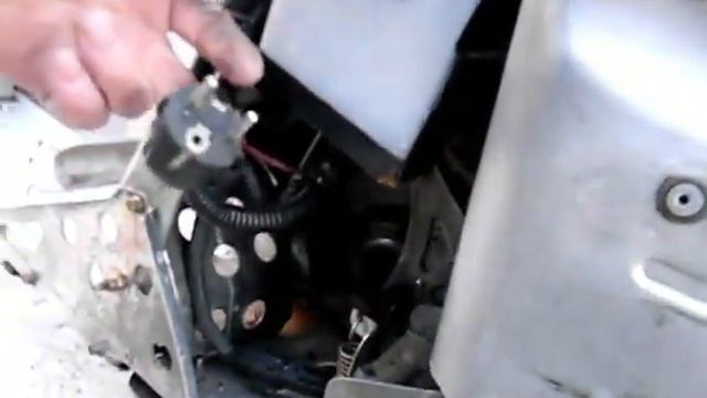 Плохой запуск снегохода в мороз подогреваем двигатель смотреть онлайн