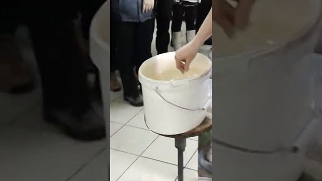 Стеклянные игрушки на елку смотреть онлайн