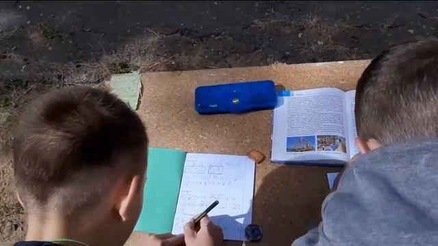 ТОП 3 способа незаметно ПУКНУТЬ на УРОКЕ... смотреть онлайн