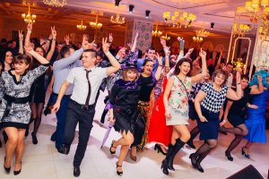 Конкурсы для веселой компании взрослых