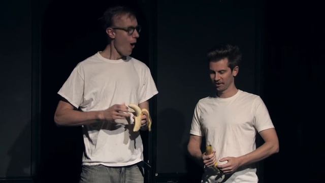 The Banana Boys Perform at iO West! (sketch) смотреть онлайн