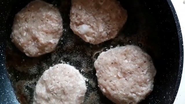 РЕЦЕПТ ГАМБУРГЕРА С КУРИНОЙ КОТЛЕТОЙ.КАК ПРИГОТОВИТЬ... смотреть онлайн