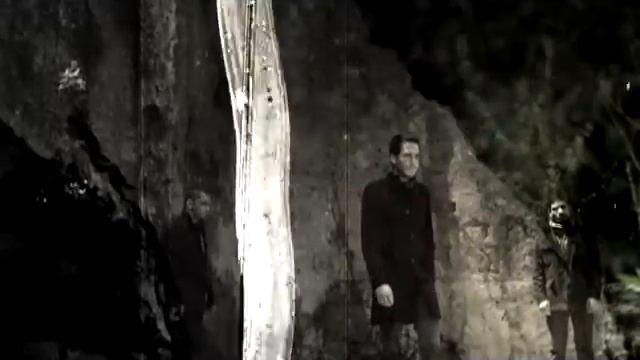 Motel Con Paty Cantu - Dos Palabras (Video Oficial)